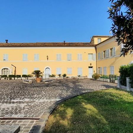 Appartamento In Contesto Esclusivo In Pieno Centro Camerano Exterior foto